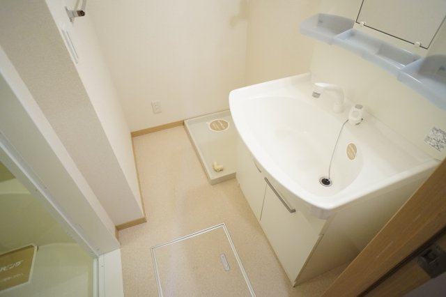 ラフィーネ松ヶ丘の洗面所