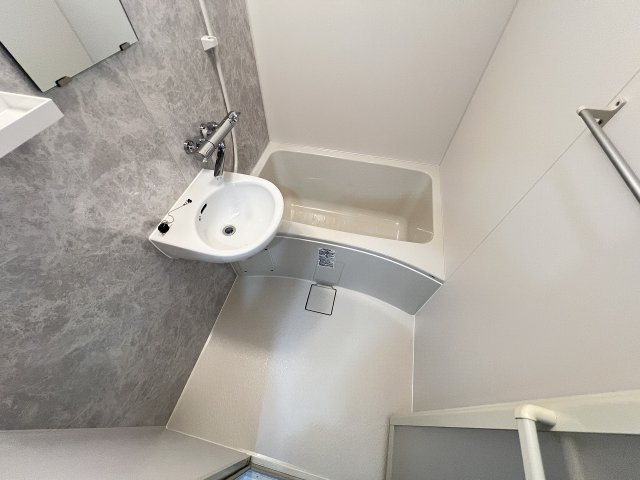 メゾン南花屋敷の浴室