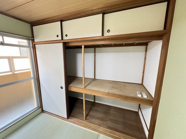 メゾン南花屋敷の収納