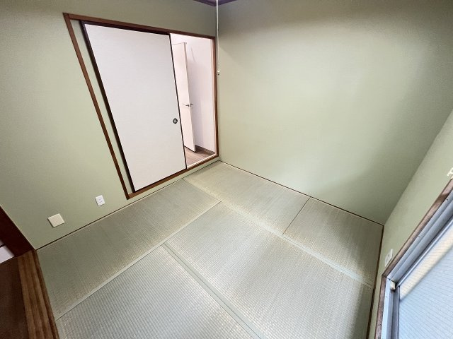 メゾン南花屋敷の和室