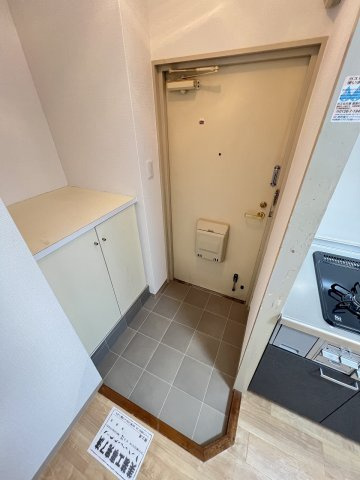 メゾン南花屋敷の玄関