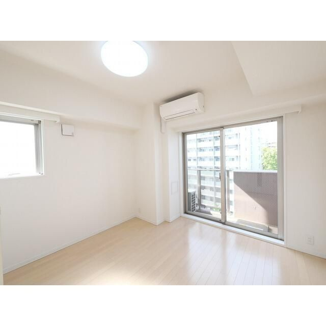 ＫＤＸレジデンス早稲田鶴巻の居間・リビング