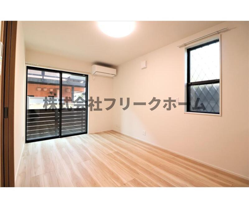 武蔵野市吉祥寺南町２丁目のアパートの居間・リビング