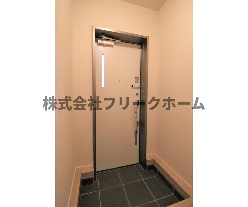 武蔵野市吉祥寺南町２丁目のアパートの玄関