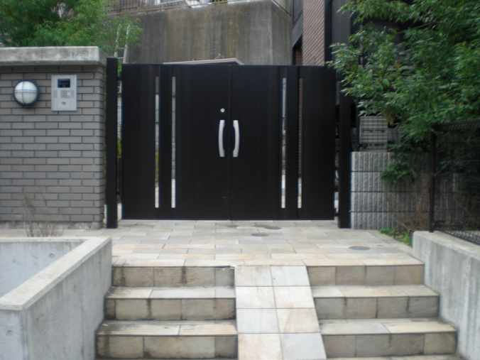 レオパレスカサデルソルⅢのエントランス