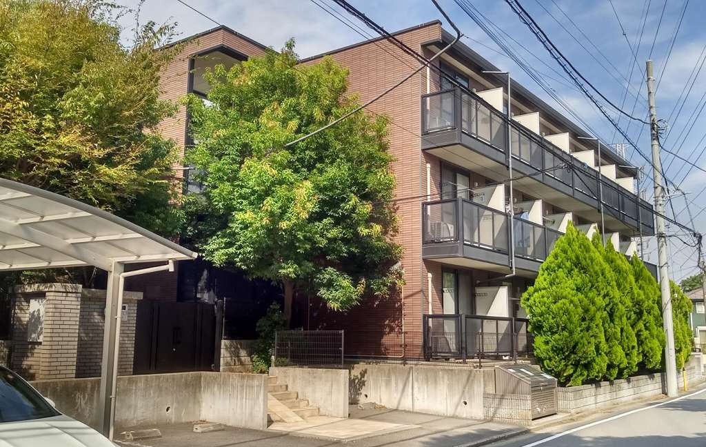 レオパレスカサデルソルⅢの外観