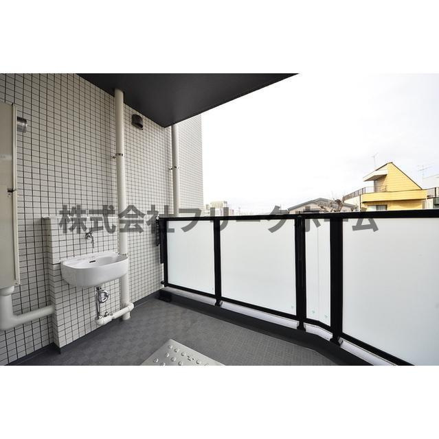 クロスキチジョウジのバルコニー