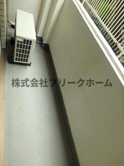 武蔵野市吉祥寺本町２丁目の賃貸マンションのバルコニー