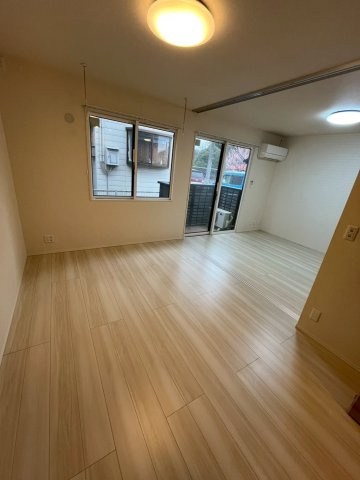 ヴィーナスフラットの居間・リビング