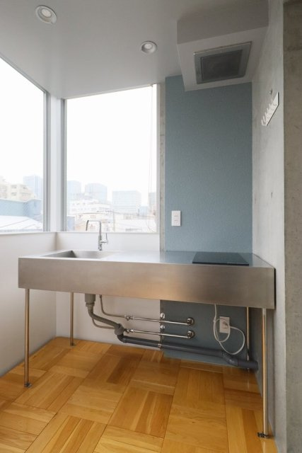 Ｍｏｎ－ｎａｋａ　Ａｐａｒｔｍｅｎｔ　Ｔｅｒｒａｃｅのキッチン