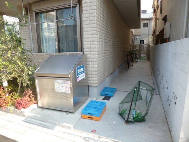 北区東十条１丁目の賃貸マンションのその他共用部分|★敷地内ゴミストッカー★