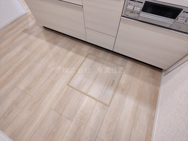 【キッチン】 | 新座市畑中第２８　全９棟　4号棟 | キッチン床下収納庫