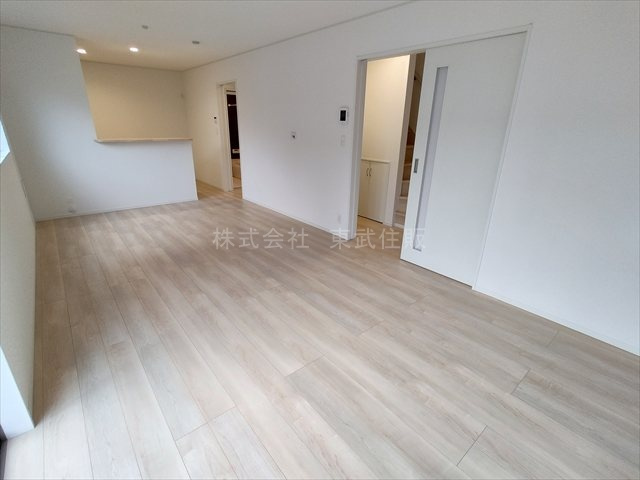 【居間・リビング】の画像