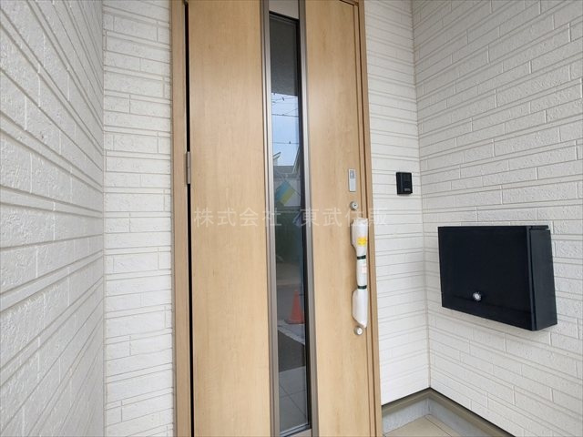 【玄関】 | 新座市畑中第２８　全９棟　4号棟 | 落ち着いた玄関です