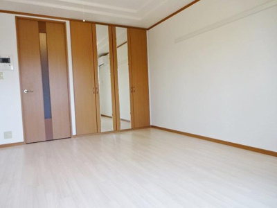 【居間・リビング】 | シェレン・バウム・Ｆ | ◆不動産すまラボの新プラン◆入居時の費用負担が0円で入居可能♪お気軽にお尋ねください♪