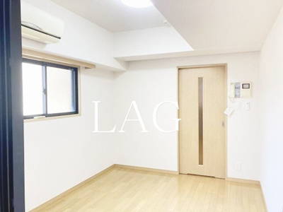 【居間・リビング】 | ルーブル日本橋 | 洋室のお部屋です。