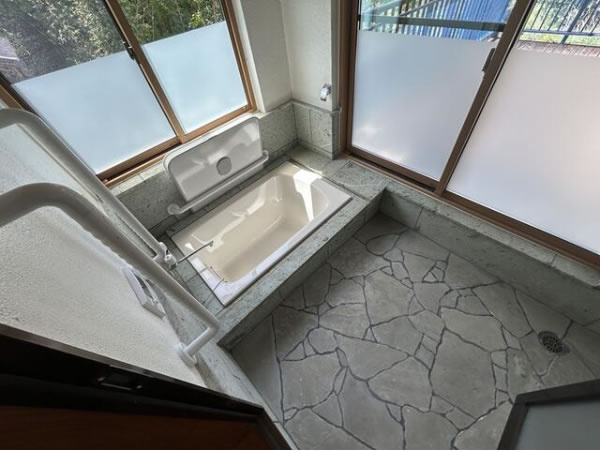 K0185H　河津町峰中古住宅の浴室