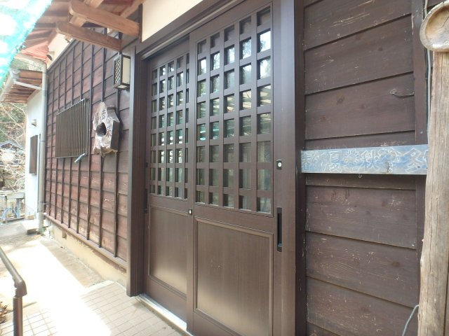 K0185H　河津町峰中古住宅の玄関