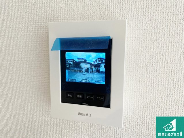 12日(土)13日(日)現地ご見学可能！　川西市大和東　限定1邸の防犯設備|カラーモニターインターホン！声だけでなく来訪者の姿や顔がモニターで確認できるので、小さなお子様がいらっしゃるご家庭でも安心できます！