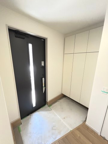 【玄関】 | 福岡市東区香椎駅東1丁目4期　1号棟（全1棟）【仲介手数料無料・0円】 | 施工例。施工例は完成時と異なる場合があります。