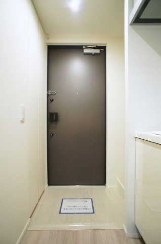 プライムメゾン板橋の玄関