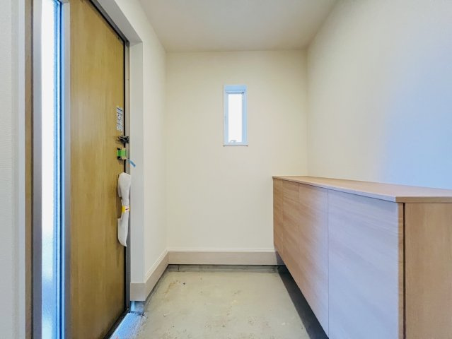碧南市善明町一丁目34『『仲介手数料無料』新築一戸建て・建売の玄関