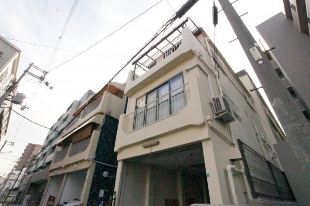 ロイヤル阿倍野の外観