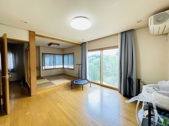 【居間・リビング】 | 本庄市西五十子　中古戸建
