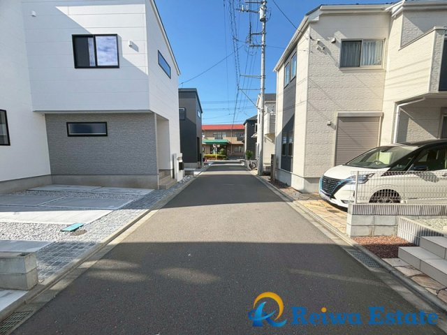 新築戸建　高座郡寒川町小谷1丁目の前面道路含む現地写真