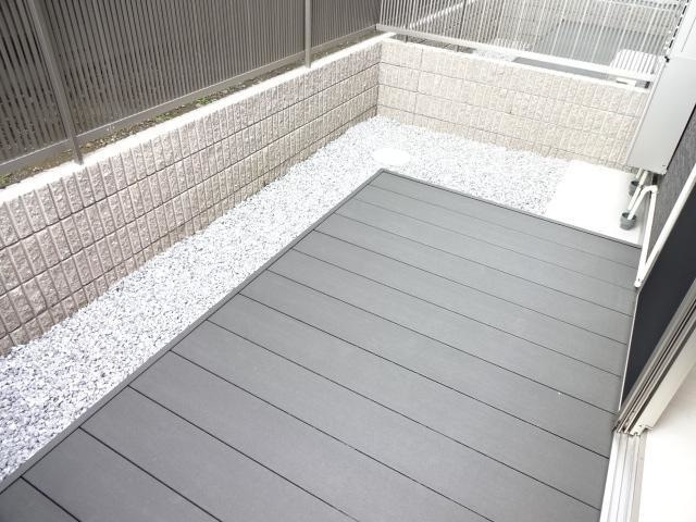 ユニヴァリィ・ラメールの庭|専用庭