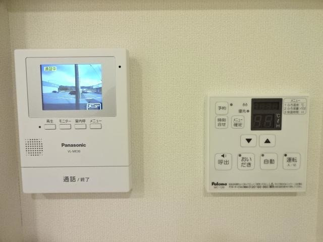 ユニヴァリィ・ラメールのセキュリティ|カメラ付インターホン