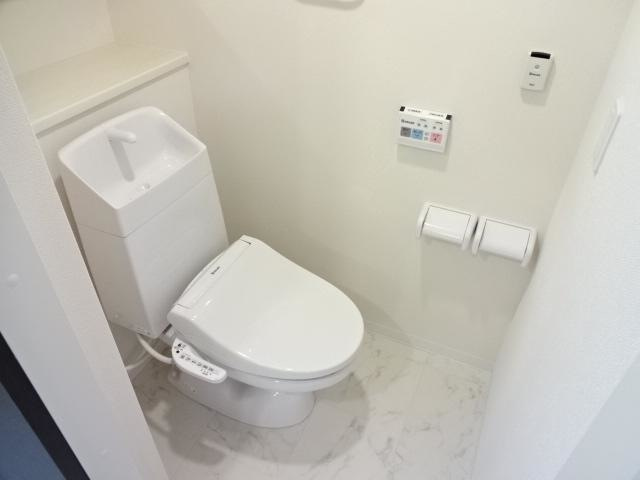 ユニヴァリィ・ラメールのトイレ|シャワー付トイレ