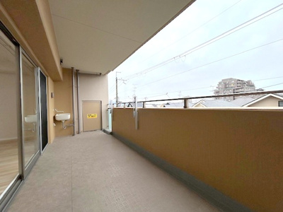 【バルコニー】 | 香里ヶ丘七丁目アーバンライフ