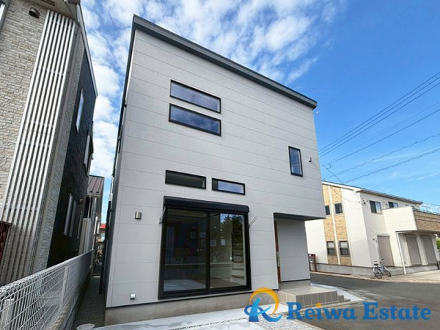 新築戸建　高座郡寒川町小谷1丁目の外観|閑静な住宅地に堂々と佇む家。毎日の帰宅が楽しみになる住まいです。