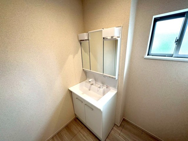 静岡市駿河区下川原五丁目10期　全５棟の独立洗面台|清潔感のある洗面台。