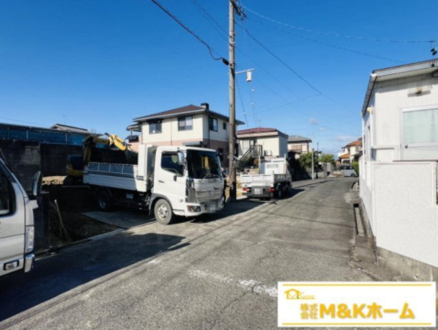 知多市南粕谷3丁目　全1棟の前面道路含む現地写真|R8.2.28撮影　前道約6ｍ！