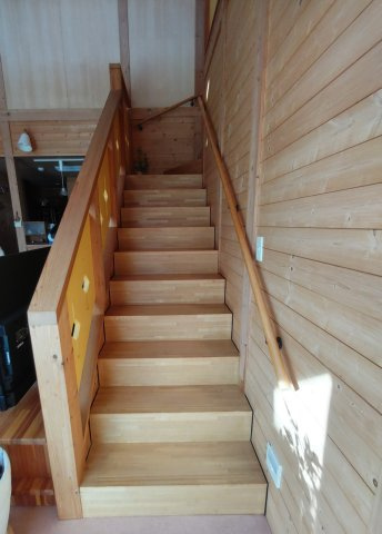 新釧路町　中古住宅のその他|1階　リビング階段