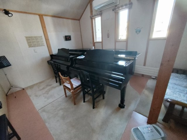 新釧路町　中古住宅の洋室|1階　10.3帖