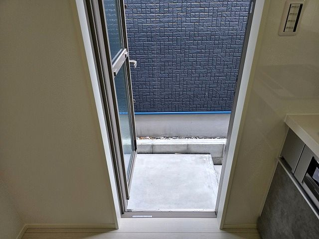 高知市鴨部 ⑧ 新築戸建ての設備|キッチン勝手口