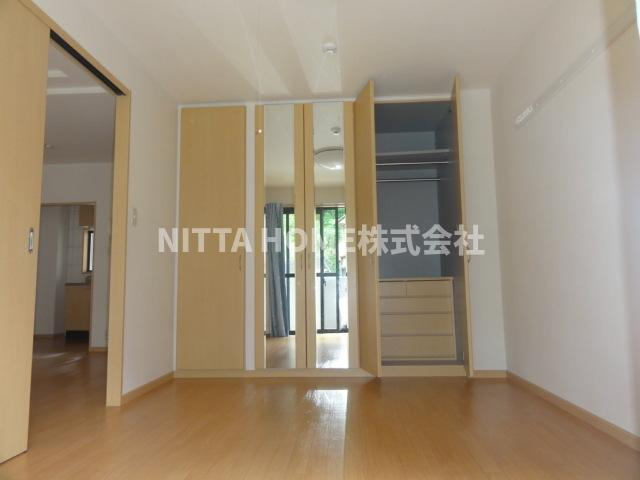 ハイツエスポアの内装|６帖の洋室です☆彡