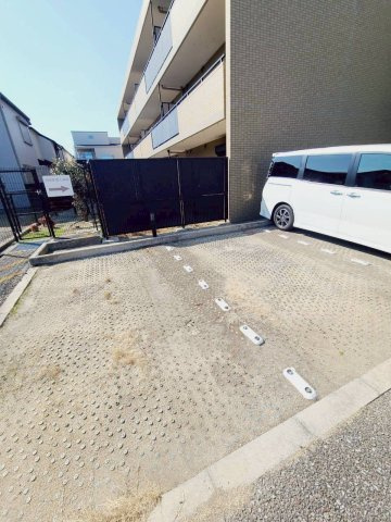 フォルテ夙川の駐車場
