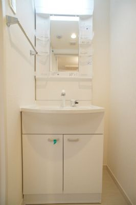 リブリ・中浦和の独立洗面台