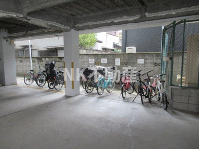 【その他共用部分】 | グローリア八戸ノ里（八戸ノ里賃貸） | 駐輪場です