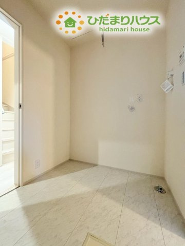 深谷市田所町　第3　新築一戸建て　リーブルガーデン　02のランドリースペース|洗濯動線がまとまったランドリースペースは、家事の効率を高めてくれる心強い存在です。洗う・干す・しまうの流れが作りやすく、日々の負担を軽減できます(-ω-)/