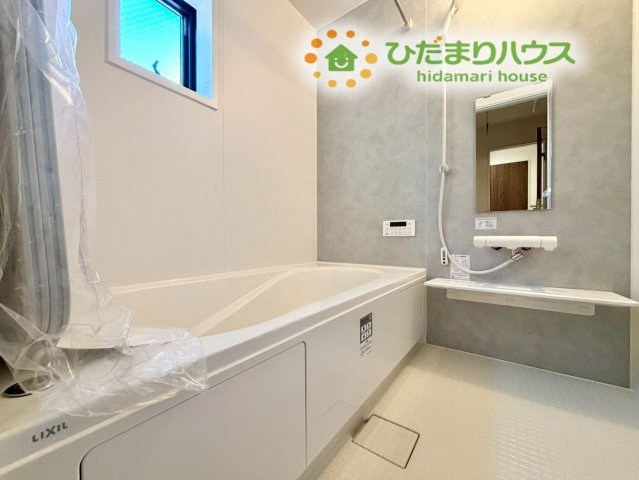 深谷市田所町　第3　新築一戸建て　リーブルガーデン　02の浴室|ゆったりとした浴室は、湯船でしっかりと体を温められる落ち着いた空間です。清潔感のある内装で、1日の疲れを癒やす時間がより心地よく感じられます♪