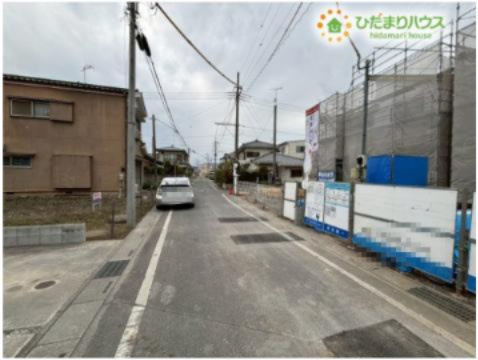 深谷市田所町　第3　新築一戸建て　リーブルガーデン　02の前面道路含む現地写真