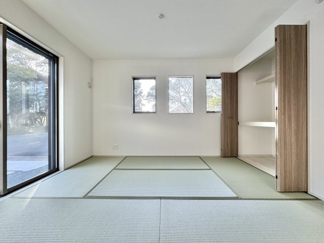 いろどりアイタウン浜松市中央区遠州浜2丁目　6号棟の洋室|畳敷の約6帖の洋室です。