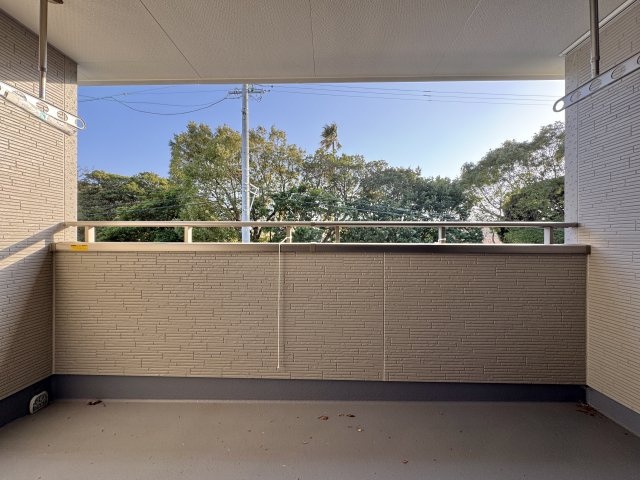 いろどりアイタウン浜松市中央区遠州浜2丁目　6号棟のバルコニー|屋根があるため、急な雨でも安心のバルコニーです。