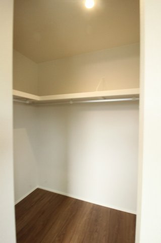 鴨部【特別価格　８月末まで】新築戸建　⑨　プレミアム仕様（全2区画）の収納|2Ｆ　南東の部屋　7.7帖
