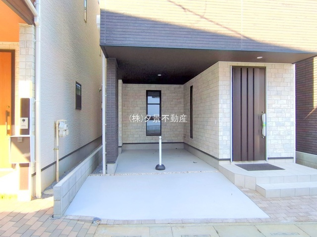 浦和区元町１丁目16-8新築一戸建ての駐車場